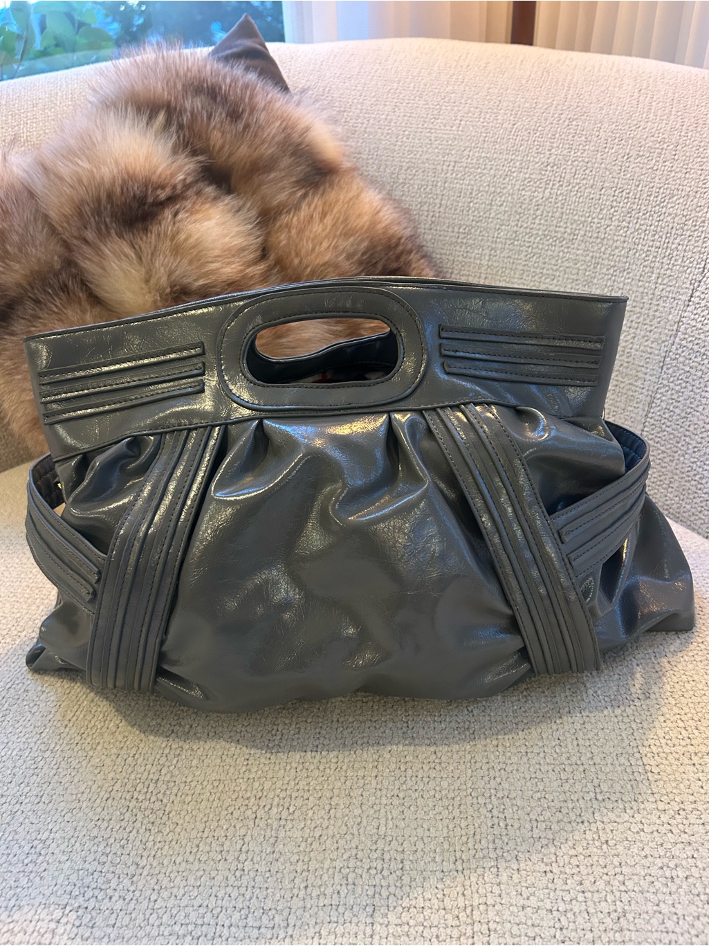 Sleek Gray Patent Wristlet Clutch With Built-In Handle19x12x7